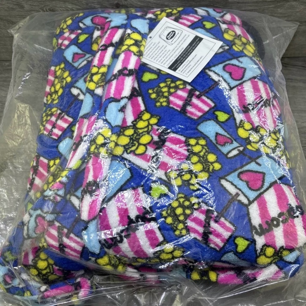 Popcorn and Drink Blanket Backpack 50” x 60” Movie Night Brand New